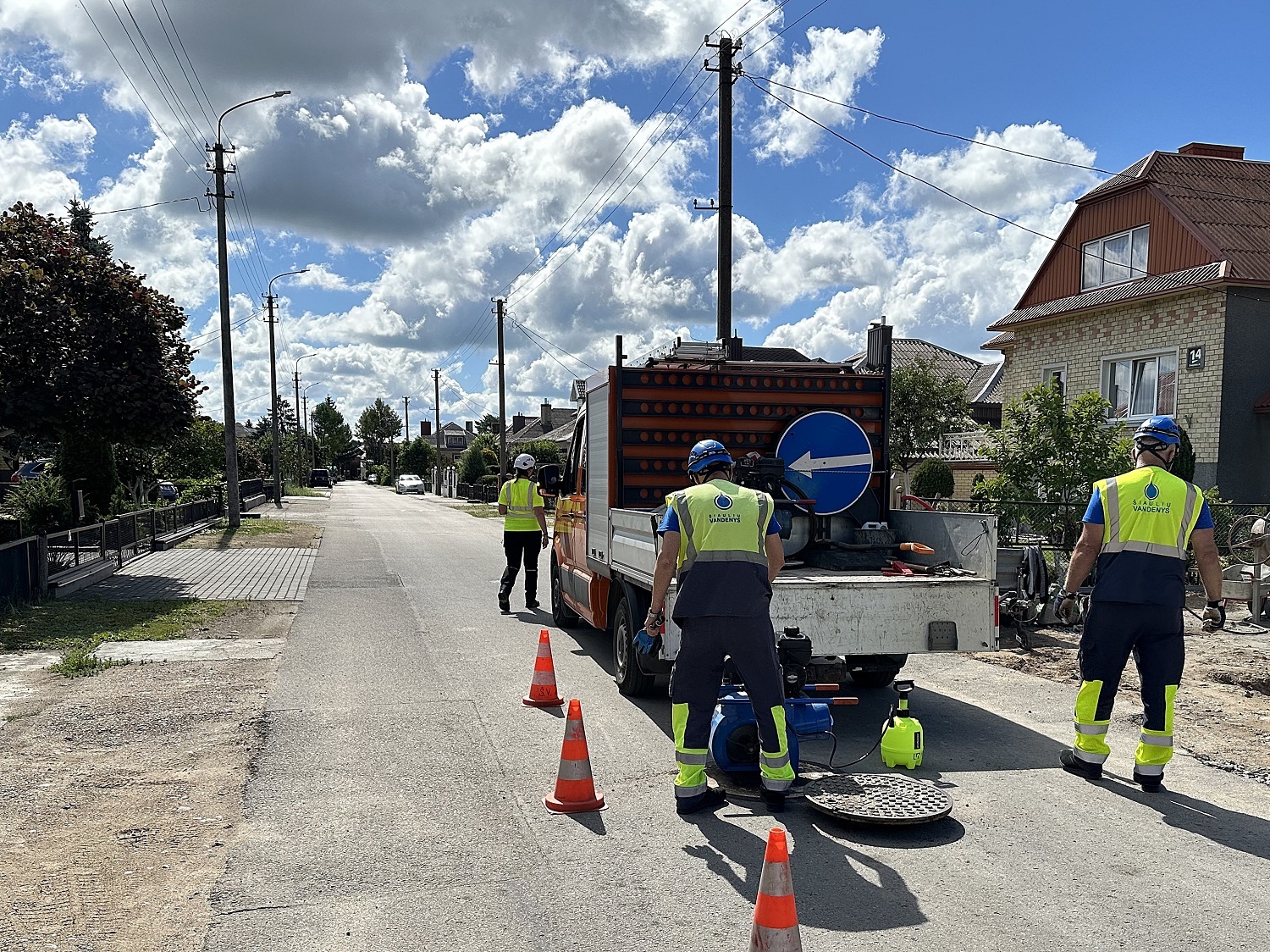 UAB „Šiaulių vandenys“ tęsia nuotekų tinklų...